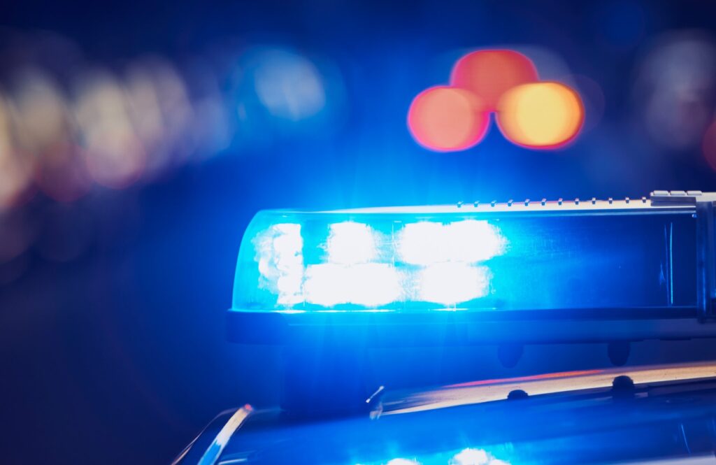 woman shoots intruder
